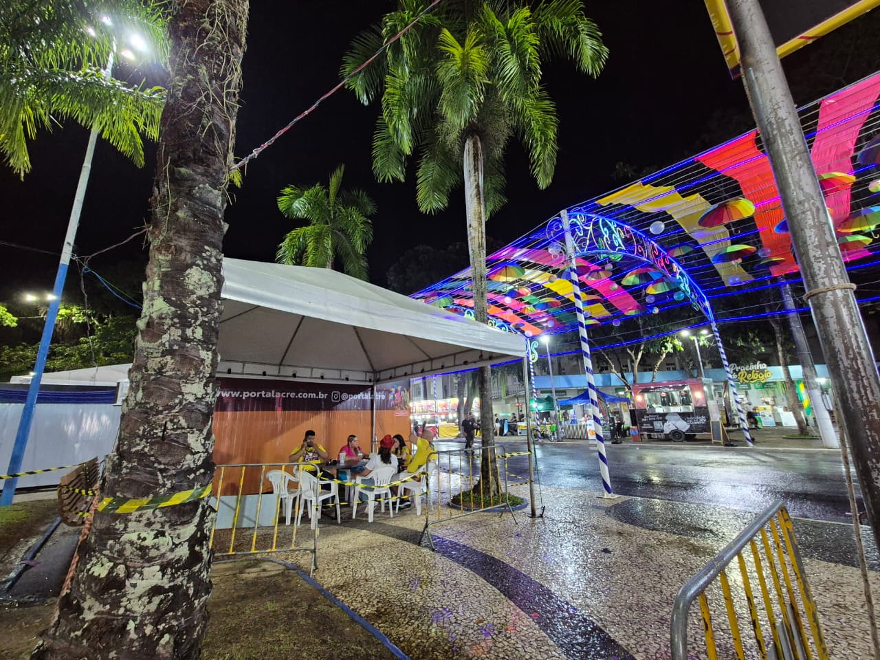 O Carnaval no Acre deve terminar debaixo d’água. O Inmet emitiu aviso de perigo potencial para chuvas intensas até o final desta terça-feira.
