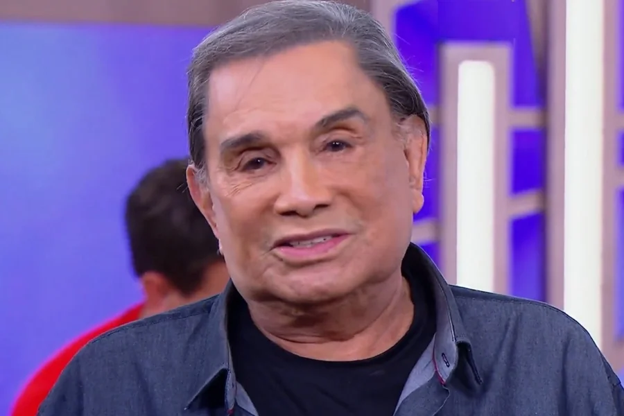 Humorista Dedé Santana é internado em Goiânia para exames de rotina.