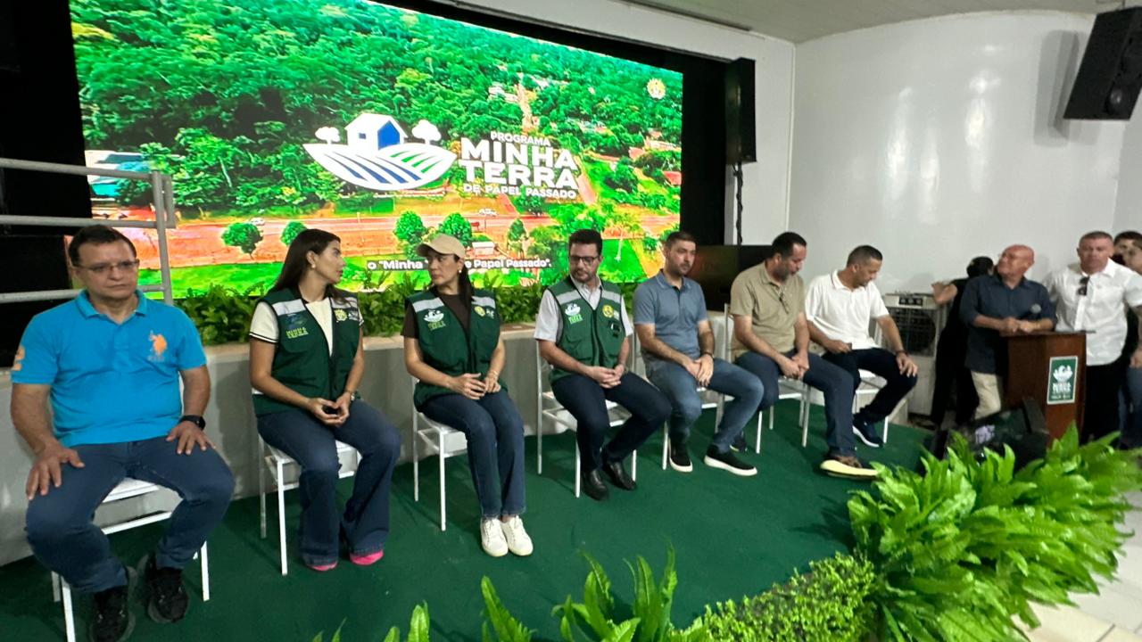 382 famílias de Cruzeiro do Sul recebem títulos definitivos