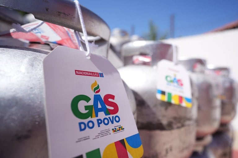 Acre tem mais de 22 mil famílias chefiadas por mulheres que recebem Gás do Povo