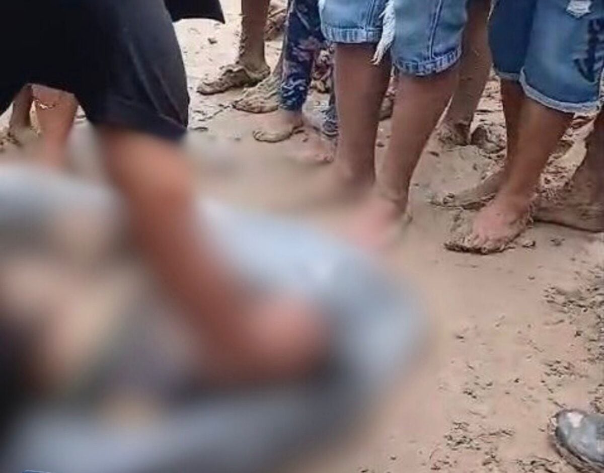 Desde então, equipes de resgate realizavam buscas na tentativa de localizar o jovem, que não havia sido visto após o acidente.