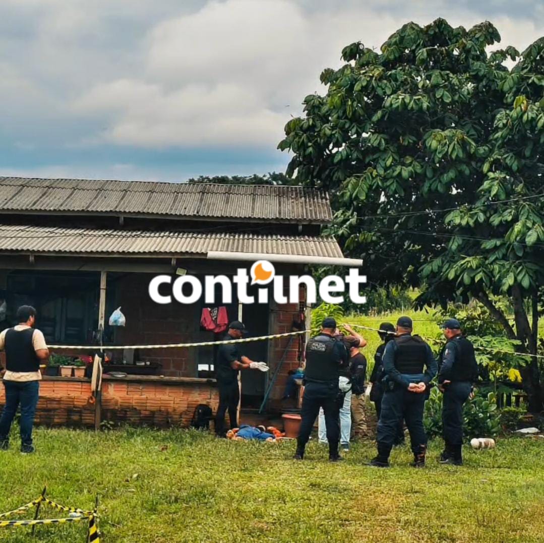 Ainda conforme o depoimento inicial, o homem apelidado de “Periquito” teria deixado o local ainda durante a madrugada