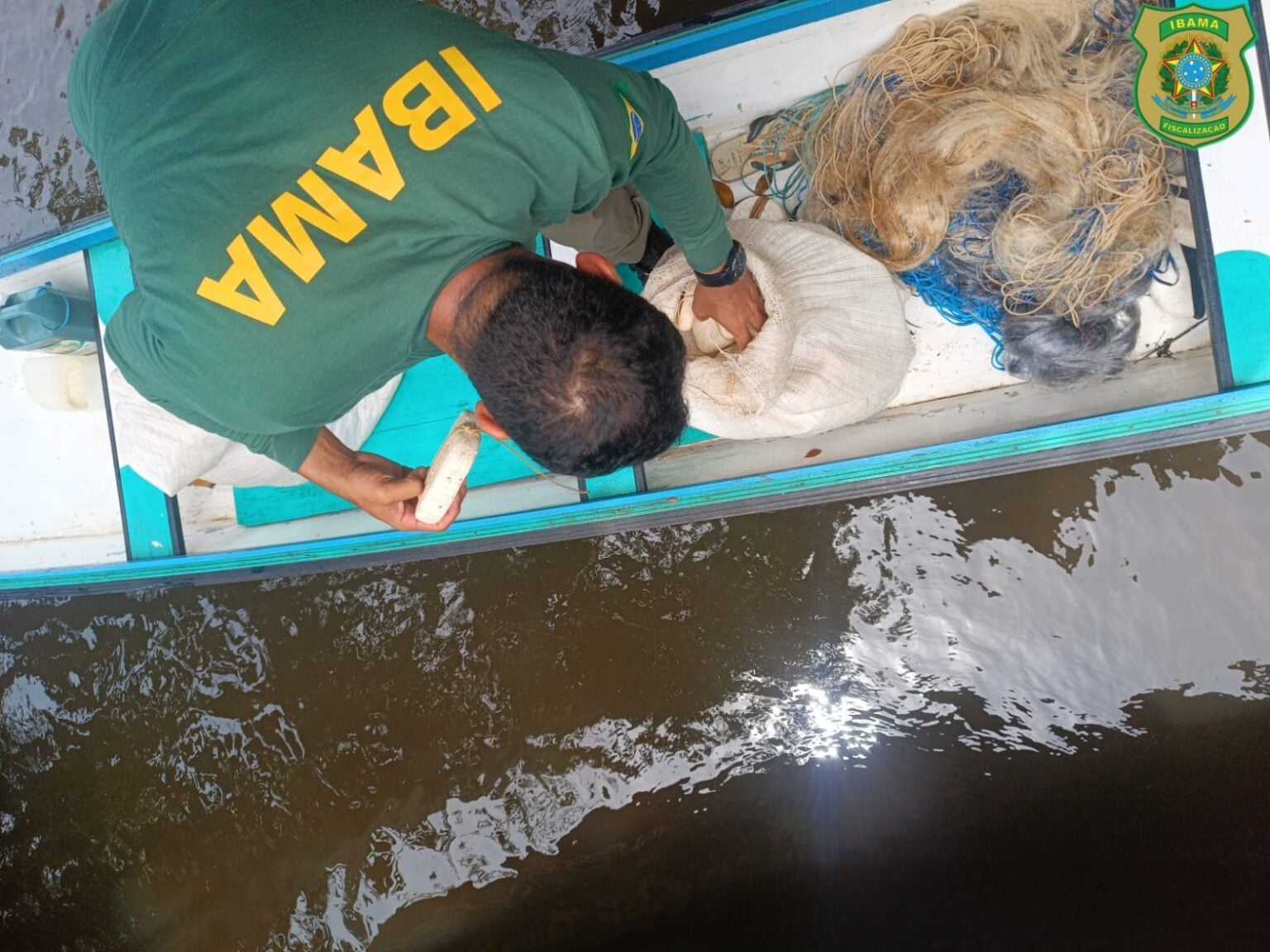 Segundo o coordenador da operação, a fiscalização nos rios Moa e Juruá é fundamental para manter o equilíbrio ambiental