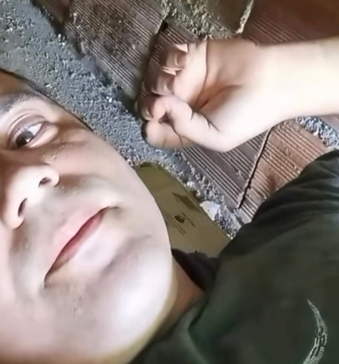 A publicação rapidamente ganhou compartilhamentos e comentários, com usuários destacando a importância de refletir sobre prioridades