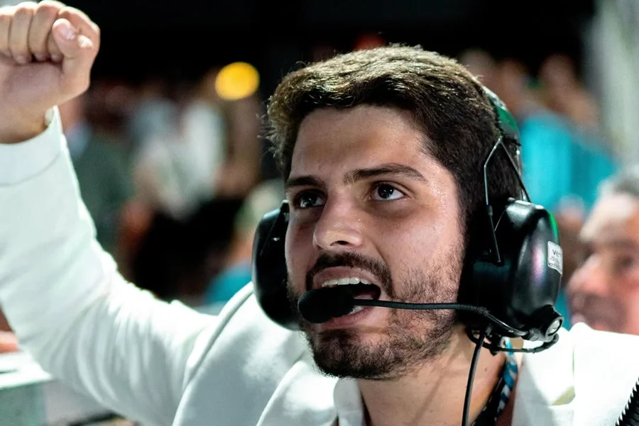 Herdeiros das famílias tradicionais assumem o comando do Carnaval do Rio de Janeiro.