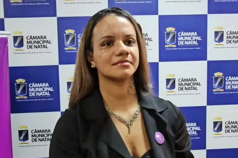 Empresária Juliana Garcia mostra resultado de reconstrução facial após agressão.