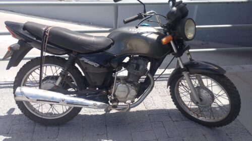 PM recupera motocicleta furtada no bairro Aviário.