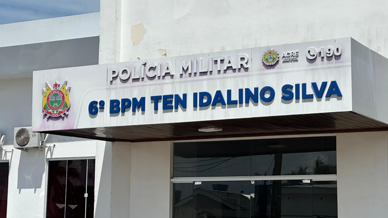 Na sequência, o suspeito teria subido na garupa de uma motocicleta de maior porte