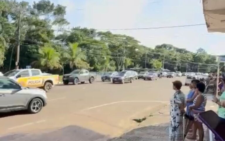 Com cortejo gigante e homenagens, bairro Universitário se despede do empresário Osmar Girardi