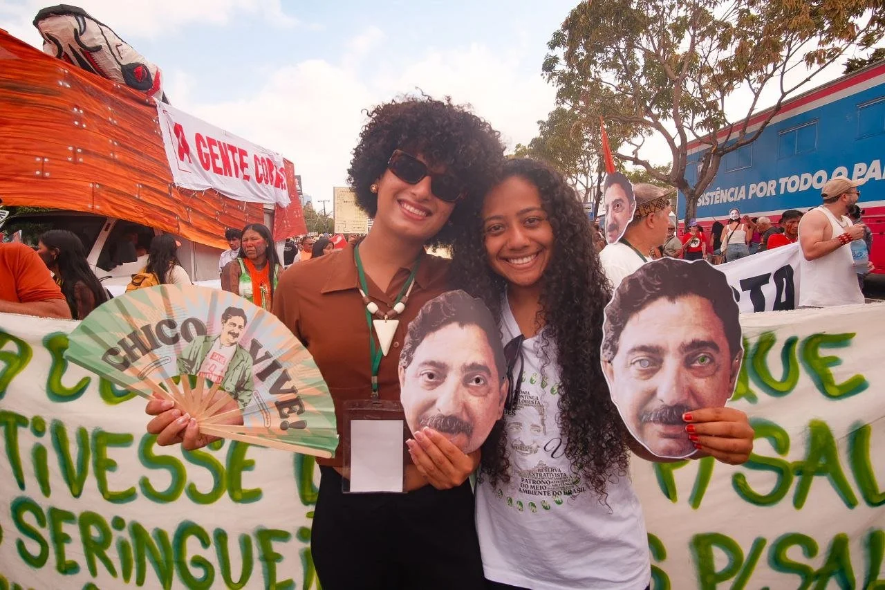 O Comitê Chico Mendes aposta que sim e quer provar isso no ritmo do frevo. O movimento socioambiental convida os foliões a curtirem o Carnaval