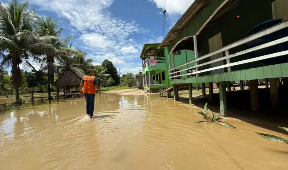 Rio Envira ultrapassa cota de alerta