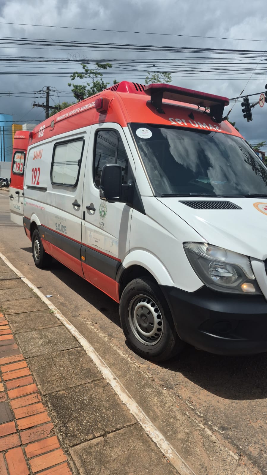 O Serviço de Atendimento Móvel de Urgência (SAMU) também foi acionado para atender as vítimas