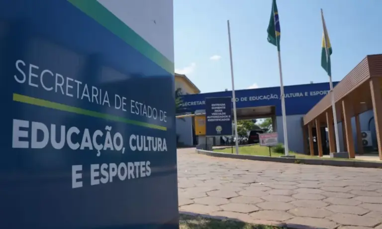 Um decreto publicado no Diário Oficial do Estado tornou sem efeito a nomeação de candidatos aprovados no concurso público da Secretaria de Estado de Educação e Cultura (SEE)
