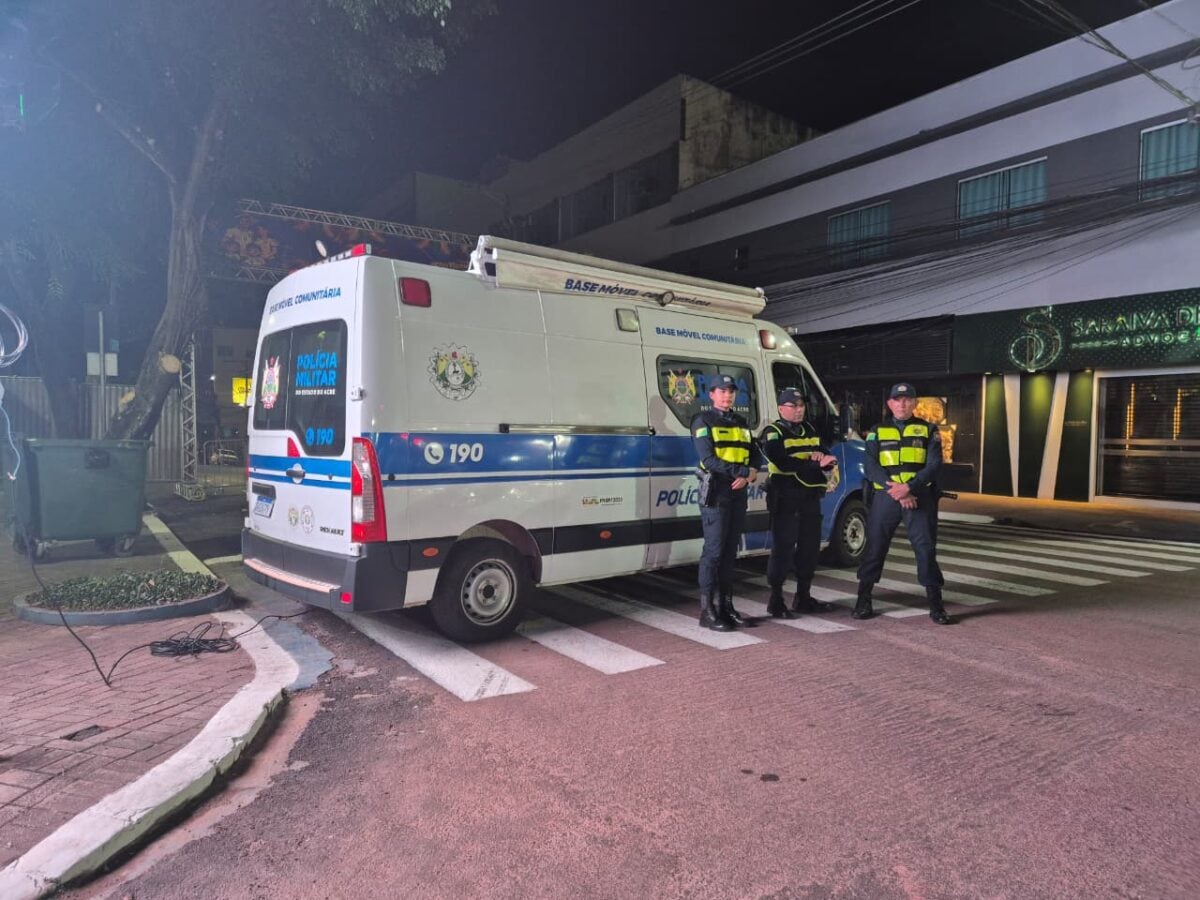 Até o momento, conforme o coronel, não houve registro de ocorrências no local da festa