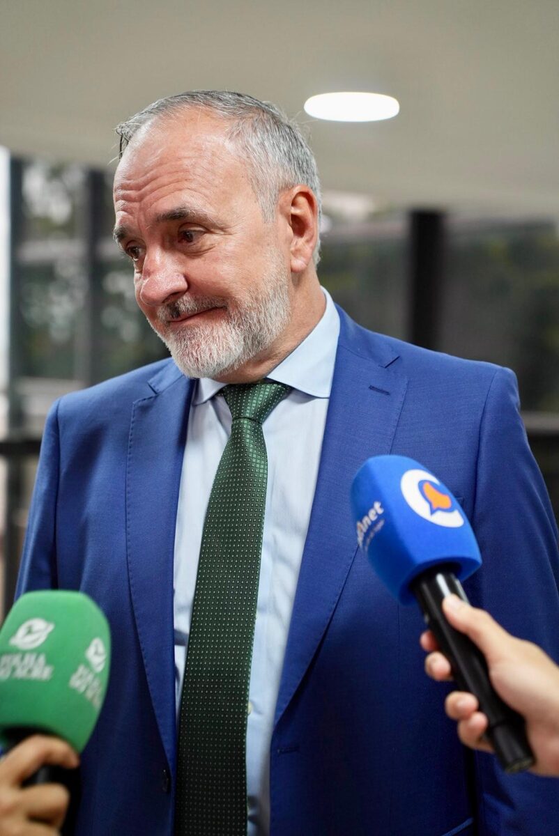 Em entrevista ao ContilNet, Tchê afirmou que a decisão de reassumir o mandato está ligada ao calendário eleitoral