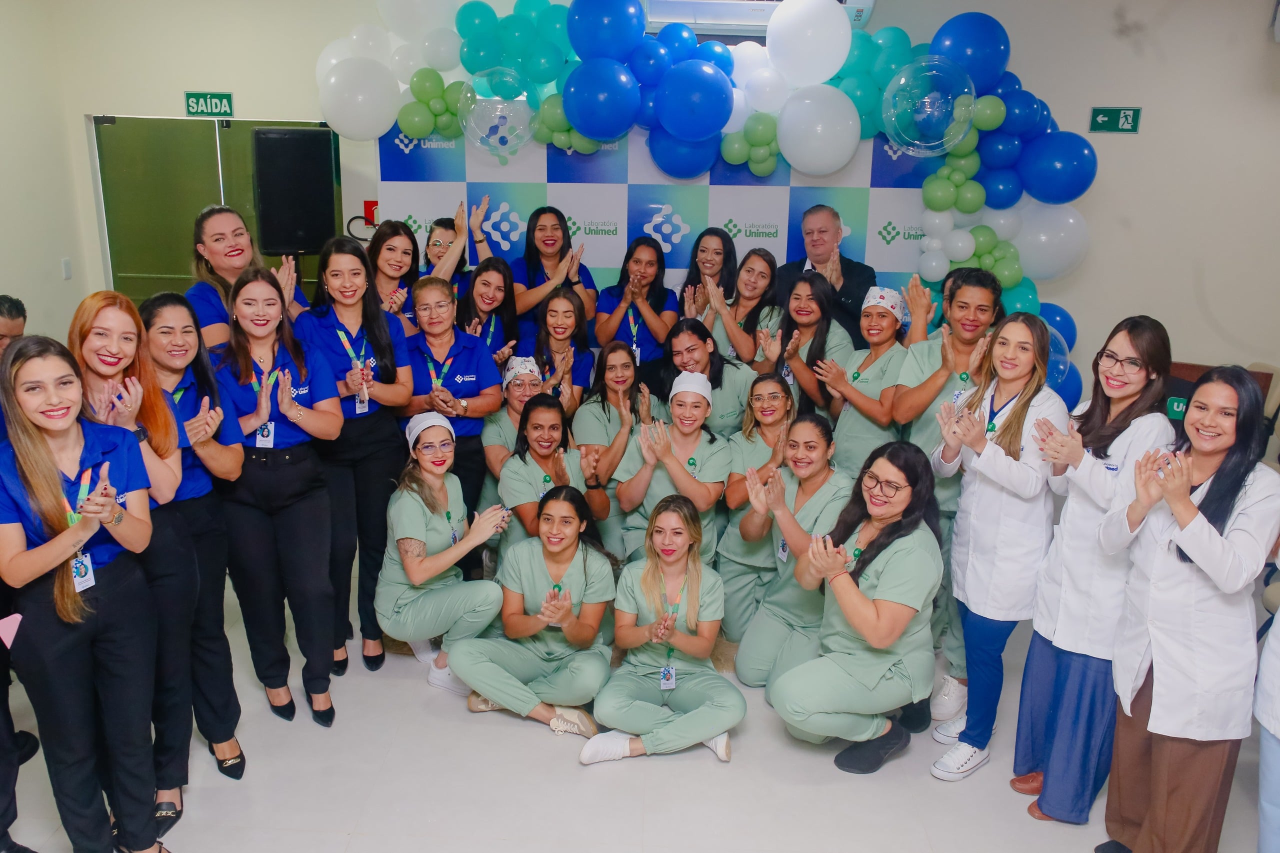 Equipe ténica e administrativa do Laboratório Unimed.