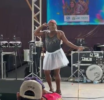 Valdete chama atenção durante escolha da realeza do Carnaval de Cruzeiro do Sul