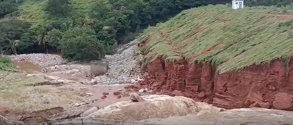 video:-chuvas-intensas-fazem-barragem-transbordar-em-mg