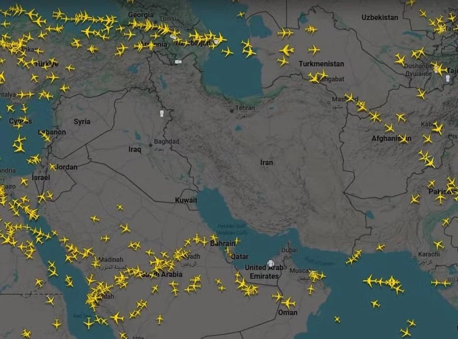 caos-aereo:-ataques-no-oriente-medio-levam-ao-cancelamento-de-quase-3-mil-voos