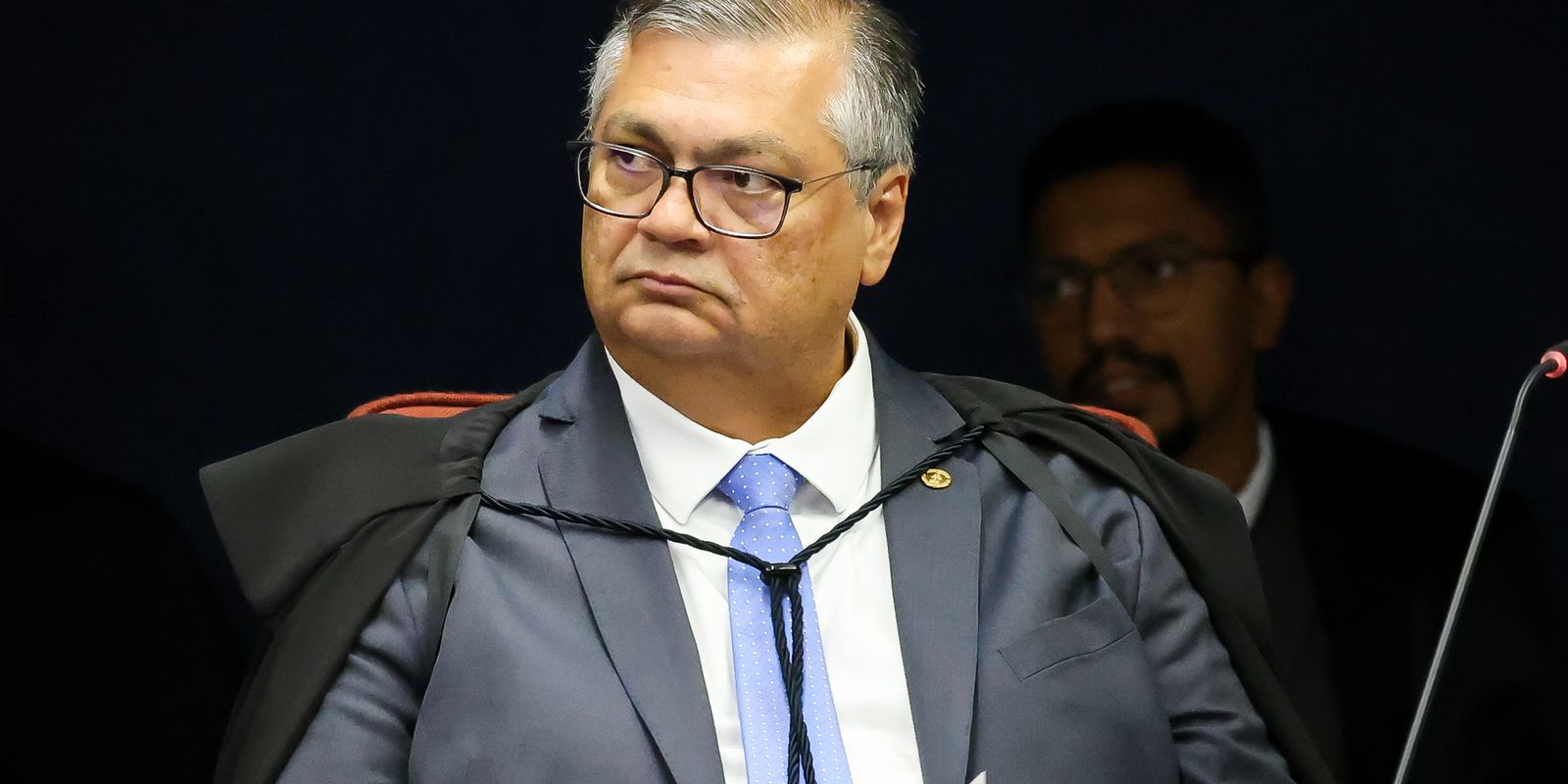 dino-proibe-saques-em-especie-de-emendas-parlamentares