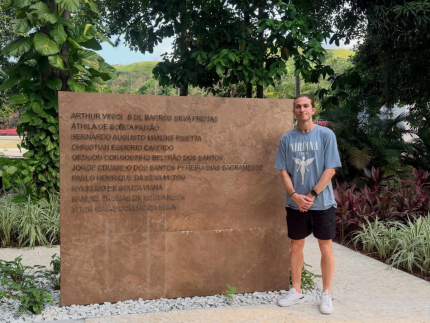 na-despedida-do-flamengo,-filipe-luis-homenageia-jovens-que-morreram-no-ninho-em-2019