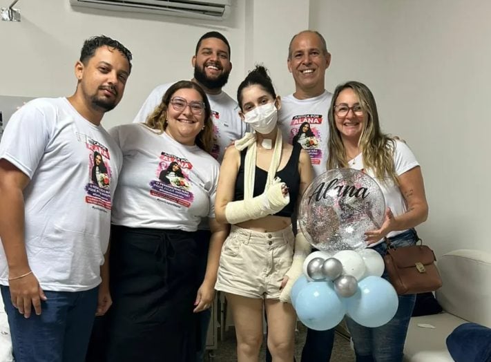 jovem-que-levou-15-facadas-recebe-alta;-veja-video