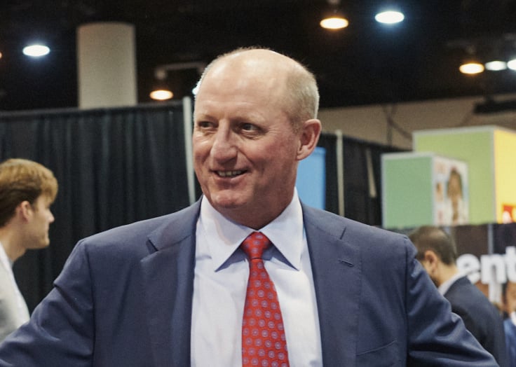 sucessor-de-buffett-promete-usar-toda-sua-remuneracao-para-comprar-acoes-da-berkshire