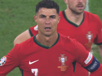 as-vesperas-da-copa-do-mundo,-cr7-viaja-a-madri-para-tratar-lesao-considerada-grave