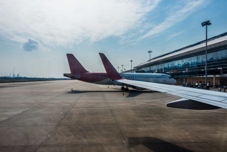 cias-aereas-elevam-precos-de-passagens-por-alta-nos-combustiveis-disparada-por-guerra
