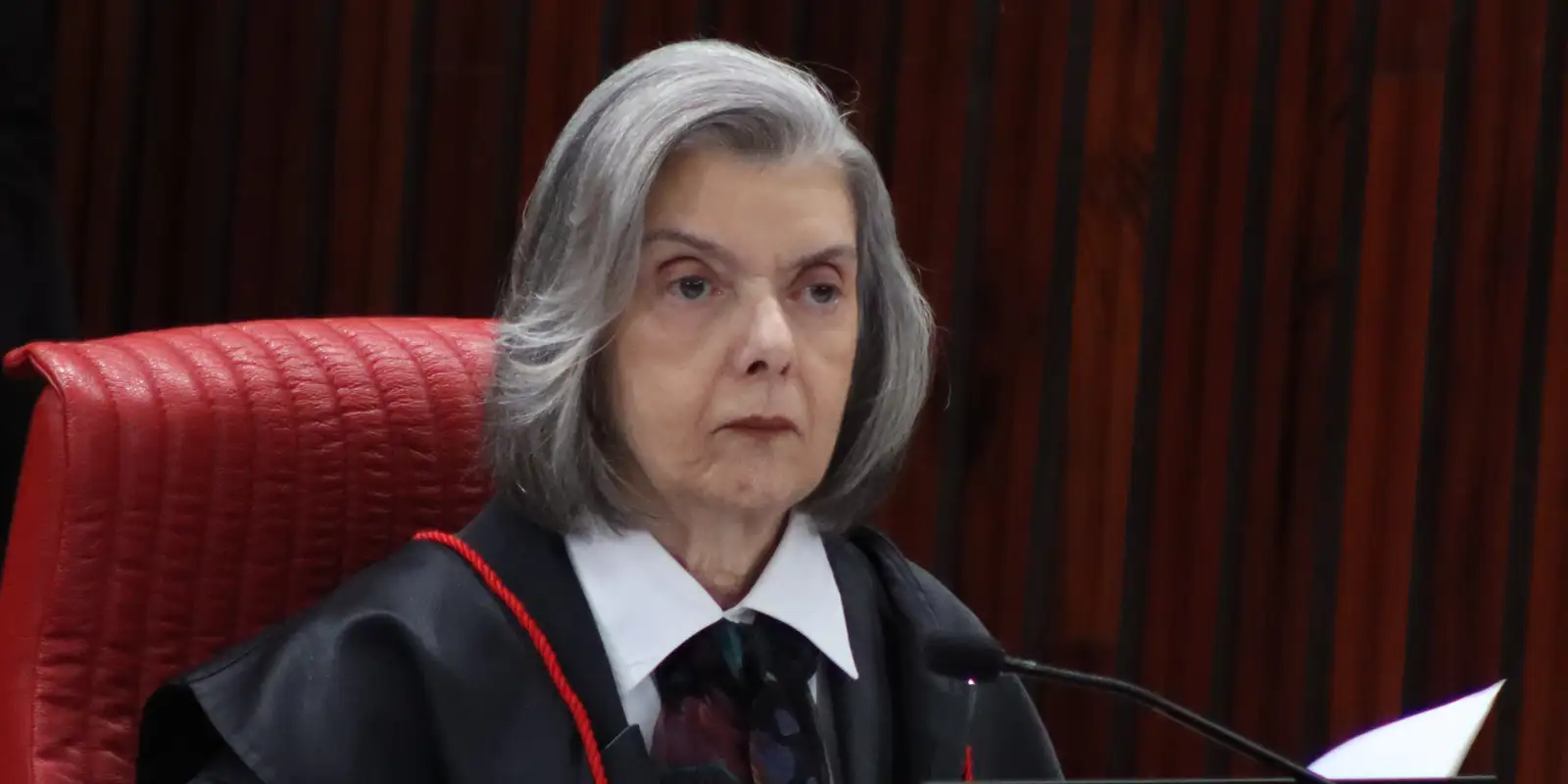 carmen-lucia-critica-falta-de-espacos-de-poder-para-mulheres