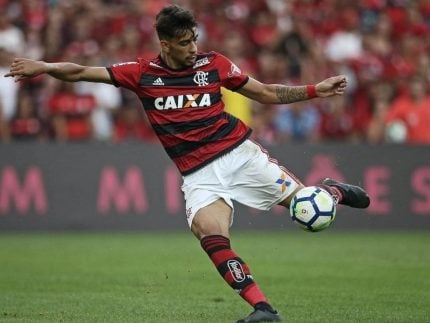 com-fratura-na-mao,-paqueta-seguira-atuando-pelo-flamengo-com-protecao