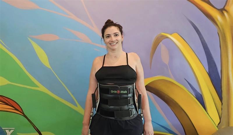 lais-souza:-o-que-e-o-tutor-longo,-aparelho-que-ajudou-a-ginasta-a-ficar-de-pe?