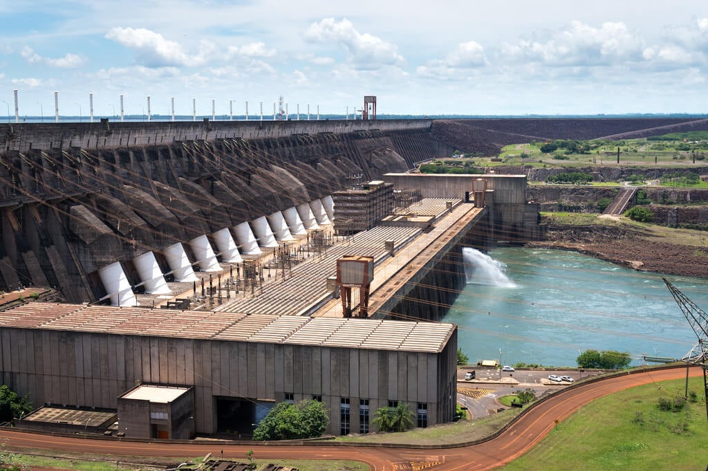Tamanho impressionante da Usina de Itaipu volta a chamar atenção e gera milhares de comentários nas redes