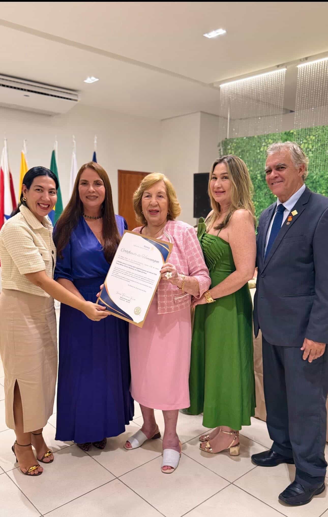 Força feminina, reconhecimento e festas elegantes movimentam a coluna