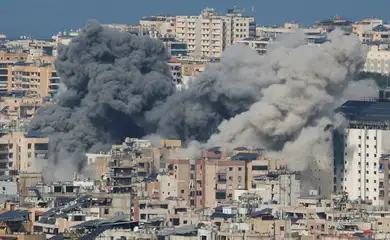 REUTERS/Claudia Greco/ Proibido reprodução Fumaça sobe após ataque de Israel a Beirute, no Líbano
04/03/2026 REUTERS/Claudia Greco