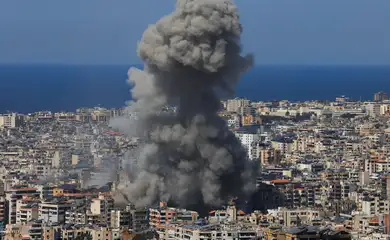 Smoke rises after an Israeli strike on Beirut's southern suburbs, Lebanon, March 11, 2026, following an escalation between Hezbollah and Israel amid the U.S.-Israeli conflict with Iran. REUTERS/Raghed Waked