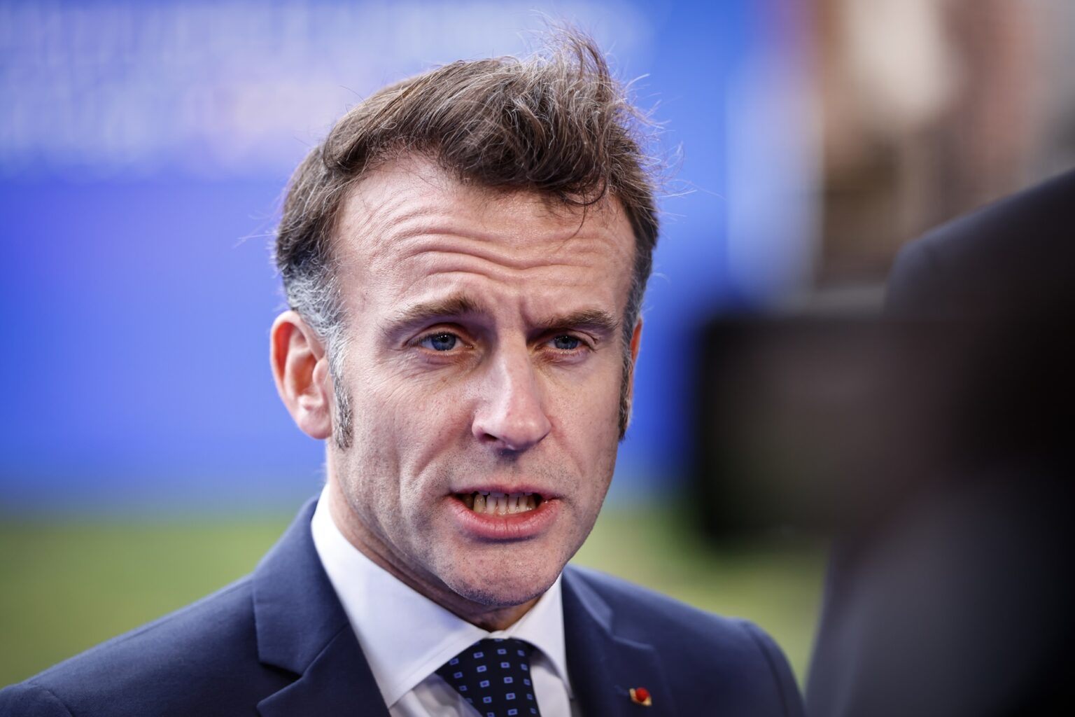 França não participará de desbloqueio de Ormuz em meio a hostilidades, diz Macron