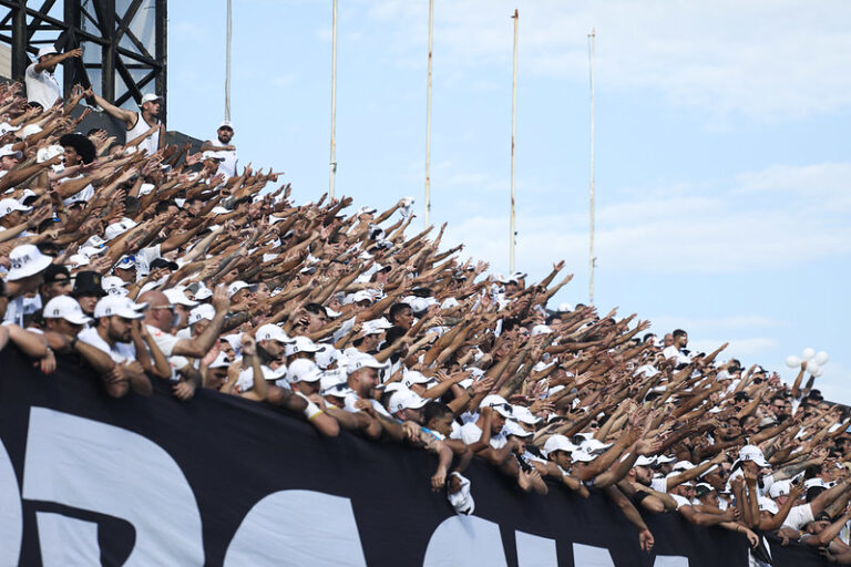 Onde assistir Santos x Internacional?