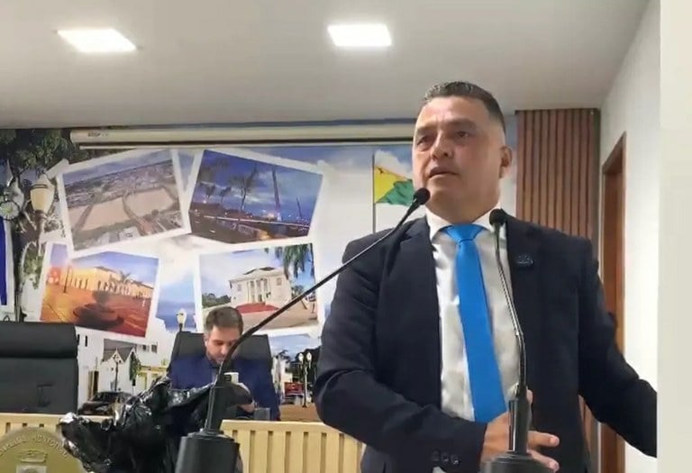 MDB vai à Justiça pedir a perda do mandato de Eber Machado