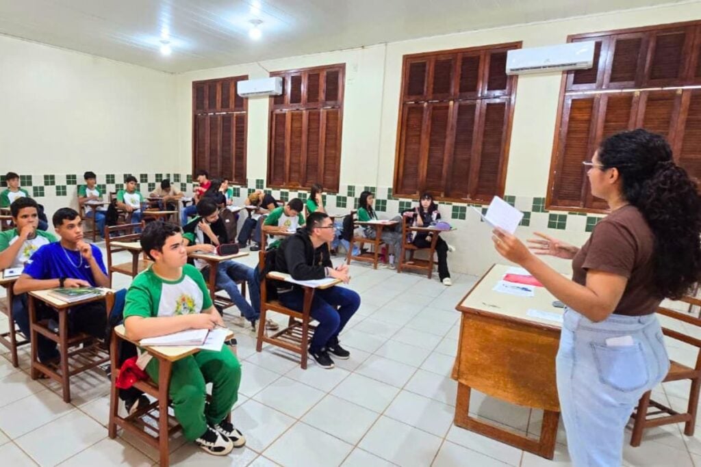 Governo inaugura espaço de atendimento psicológico em escola de Plácido de Castro