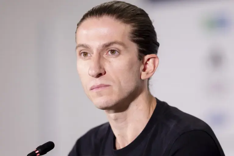 A reação dos torcedores do Flamengo após a demissão de Filipe Luís