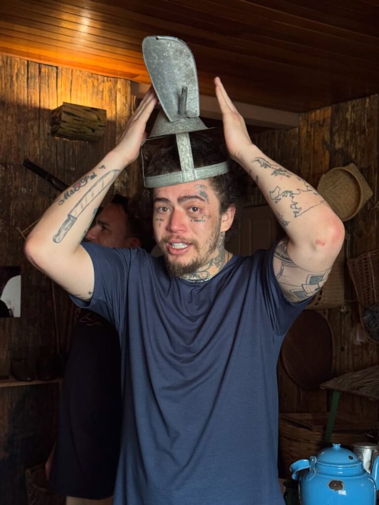 No Acre para shows, Whindersson exalta história dos “Soldados da Borracha”