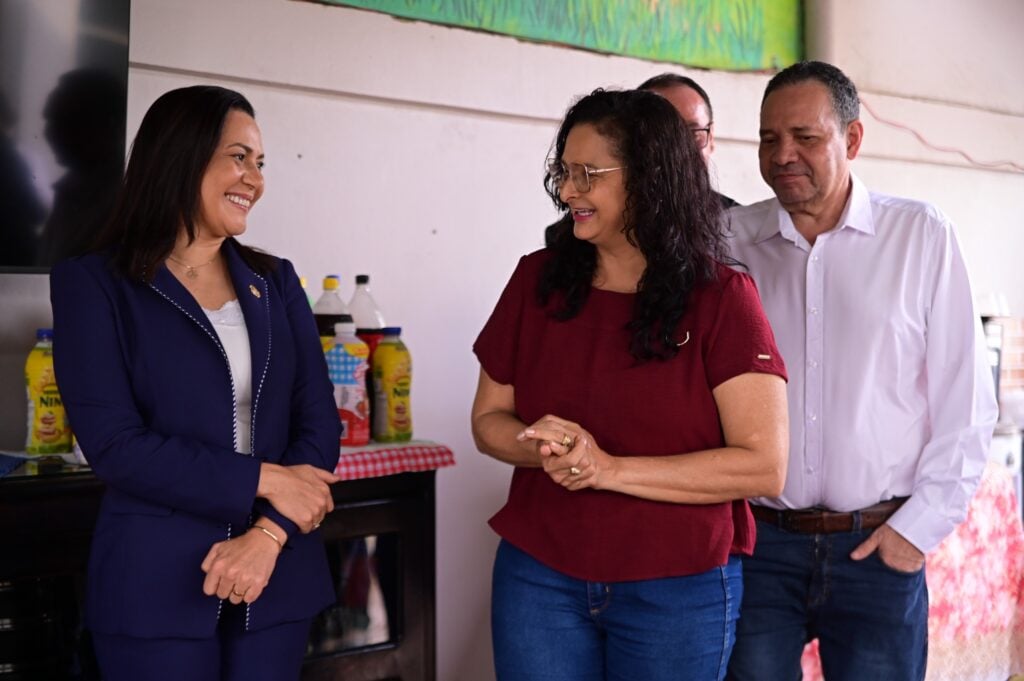 Vice-governadora reforça diálogo com mulheres e produtoras rurais em Xapuri