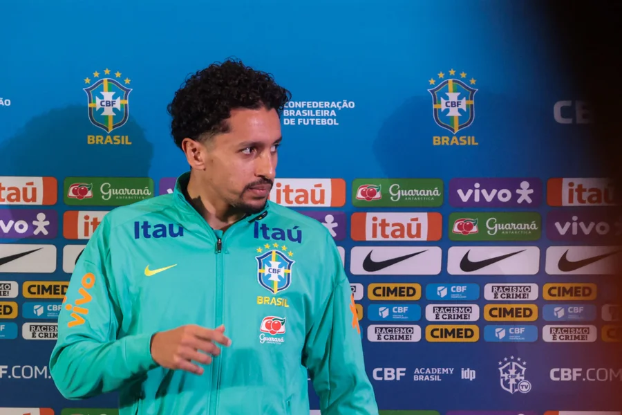 O sistema defensivo da Seleção Brasileira sofreu um novo e duro golpe para o clássico contra a França. O zagueiro e capitão Marquinhos foi vetado pelo departamento médico para o amistoso desta quinta-feira (26/03), em Boston.