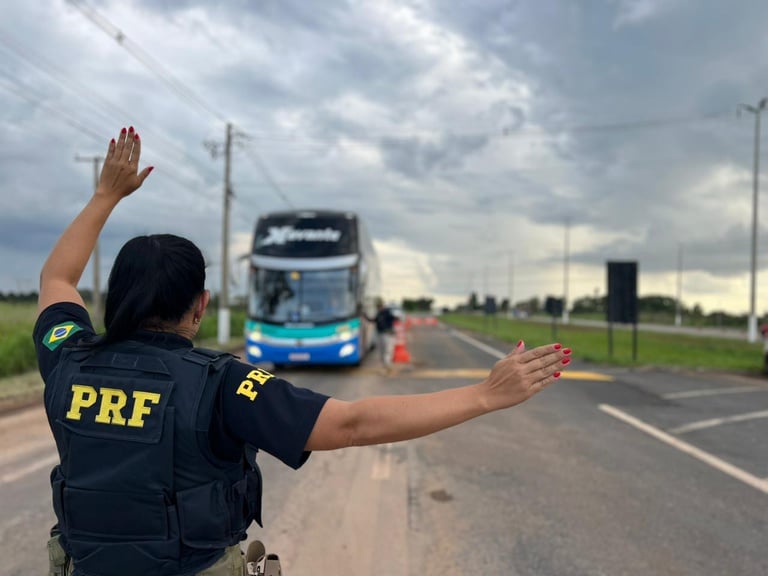O homem foi preso pela PRF, durante abordagem