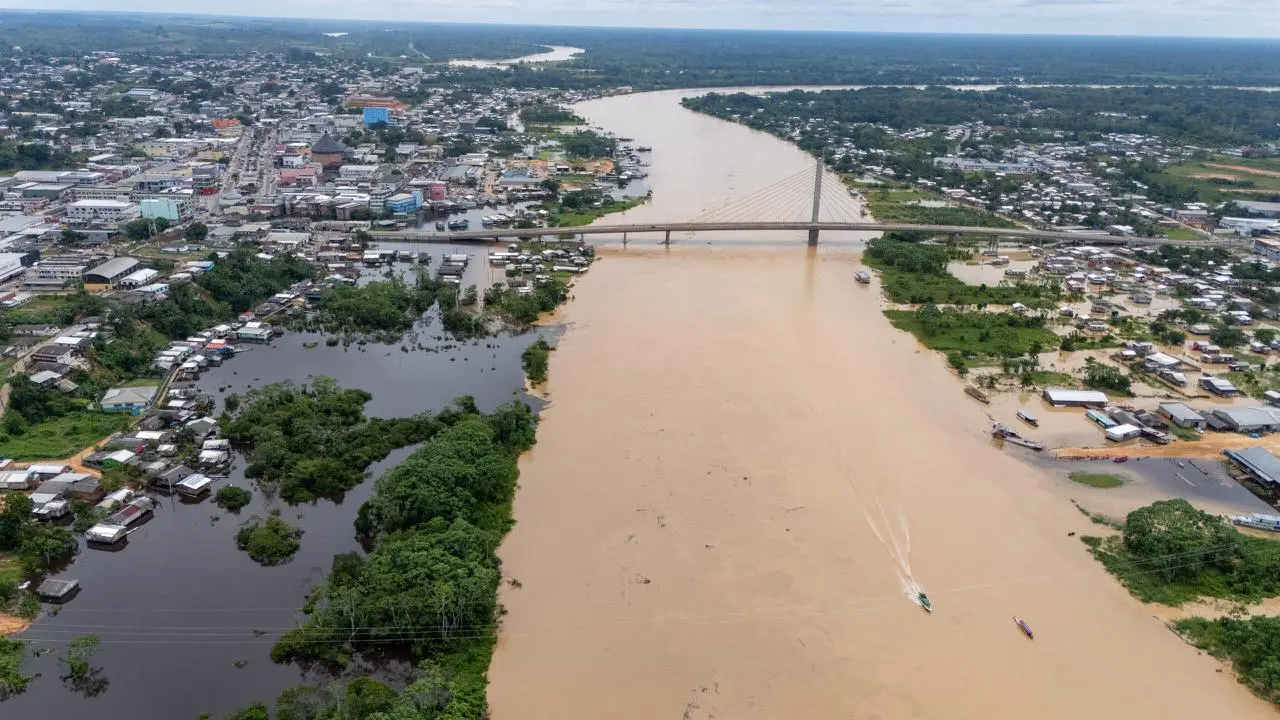 Rio Juruá segue subindo e já impacta mais de 6,6 mil pessoas em Cruzeiro