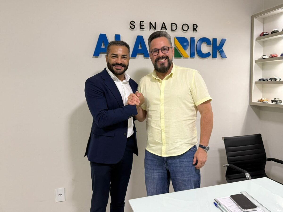 Rizo Araújo se filia ao Republicanos