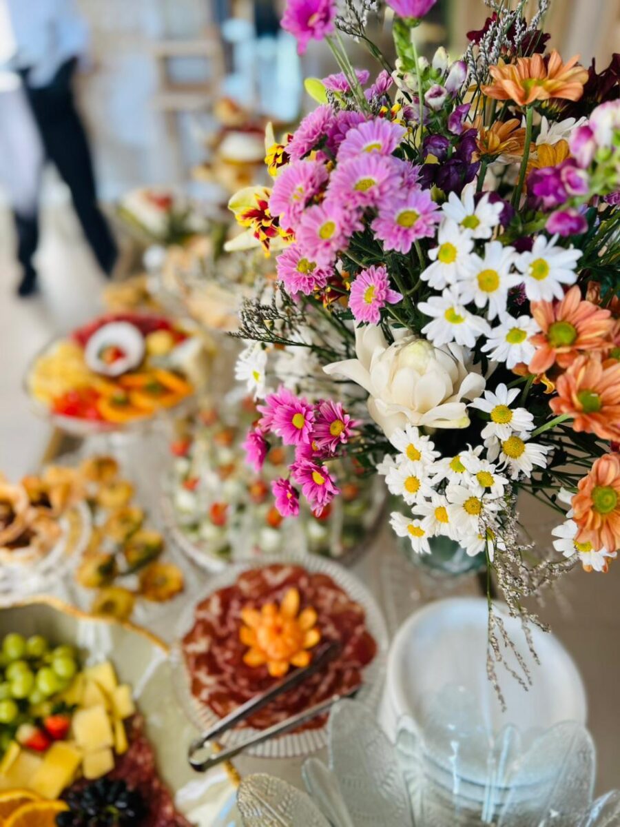 Roust Buffet lança pacotes de casamento e 15 anos com estrutura all inclusive