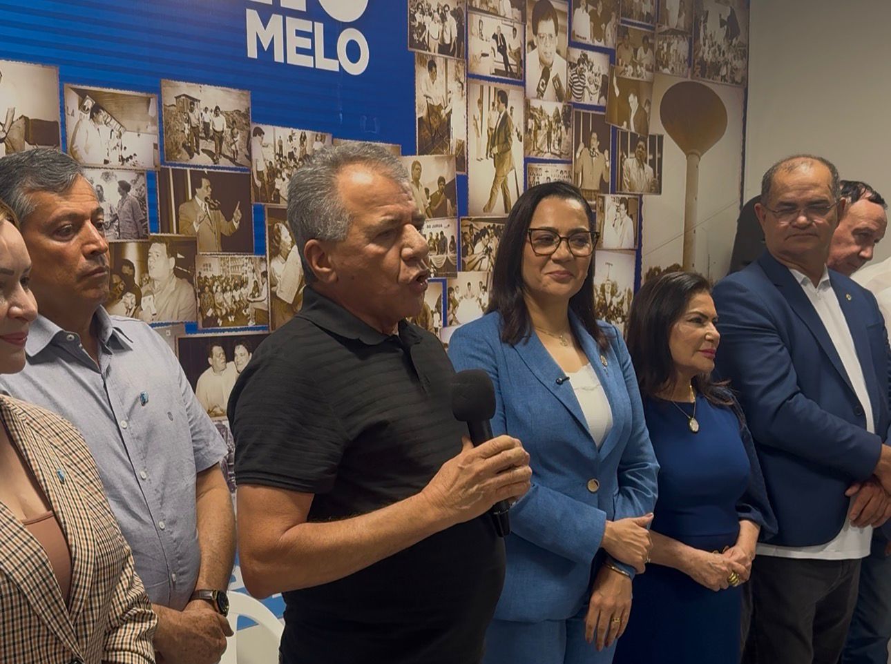 "Estou doido para fazer campanha e colocar o pé na estrada", diz Vagner