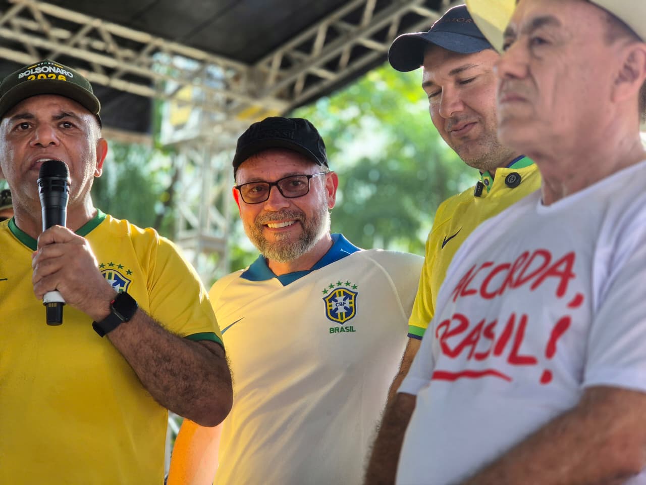 vice-prefeito Alysson Bestene declarou apoio ao nome do senador Flávio Bolsonaro